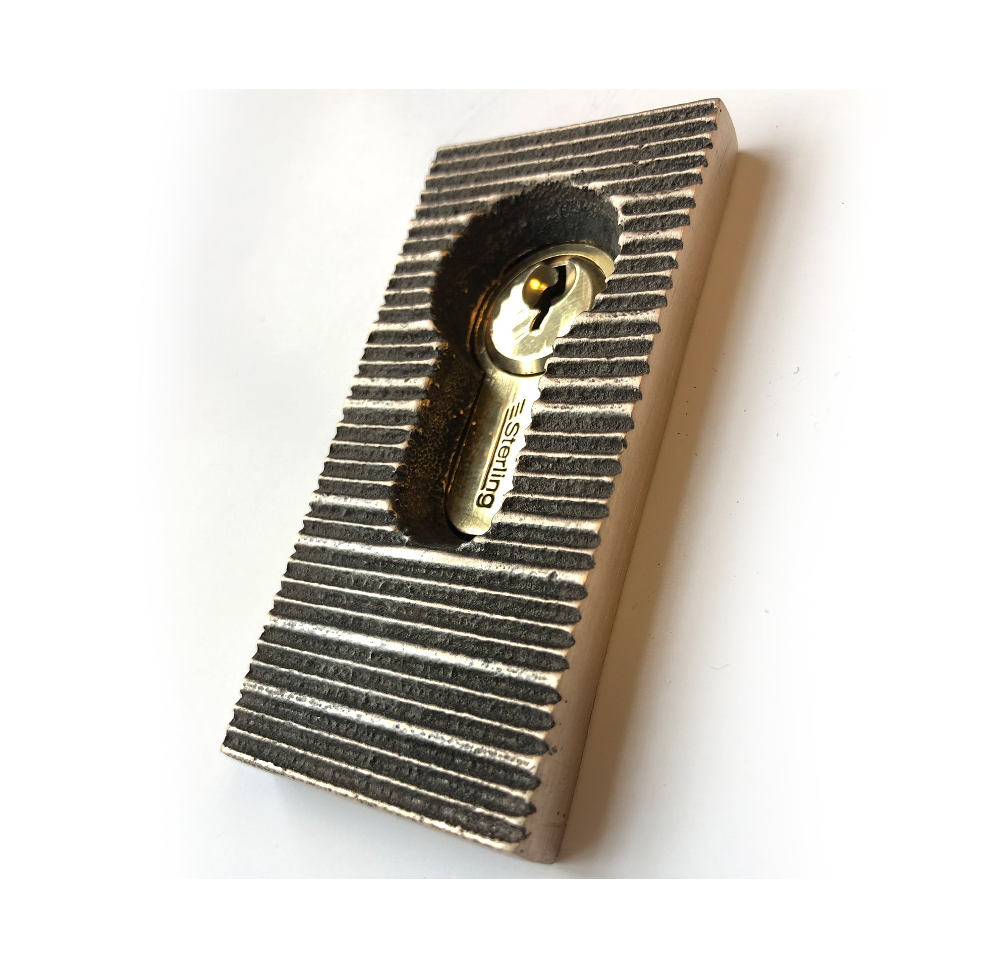 ESC002